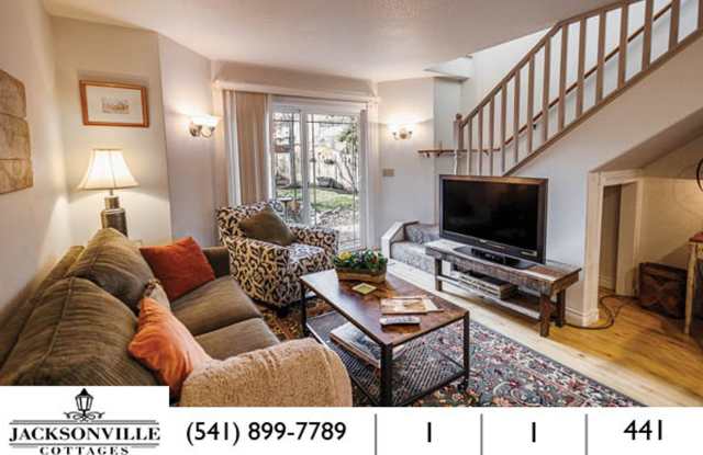 The Nest: Fully Furnished detached Cottage in Jacksonville- $300 Utility Fee photos photos