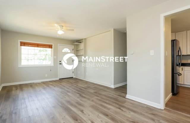 8970 Poze Boulevard Gallery 3