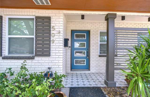509 E DAVIS BOULEVARD photos photos