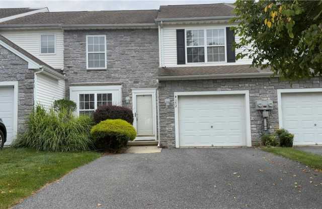 4172 Ross Road Gallery 1