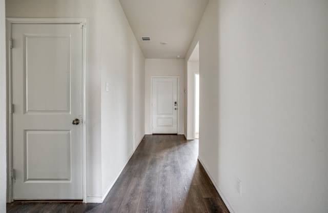 712 Cottonwood Way Gallery 3