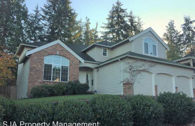 15339 NE 66th CT - 15339 Northeast 66th Court, Redmond, WA 98052