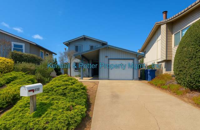 1/2 Off 1st Month's rent with Move In by 11/15/25 - Great Ocean Views - 3BR photos photos