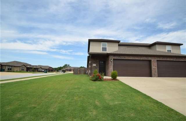 463 Red Robin  ST photos photos