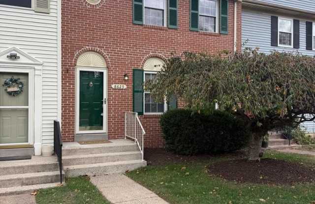 8625 POINT OF WOODS DR - 8625 Point of Woods Drive, Manassas, VA 20110