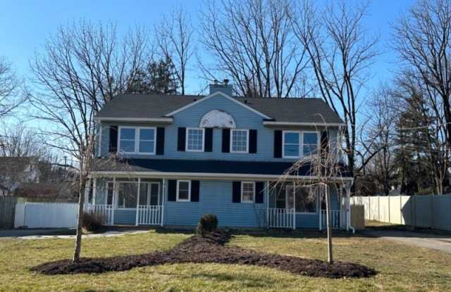 17 East St - 17 East Street, Annandale, NJ 08801