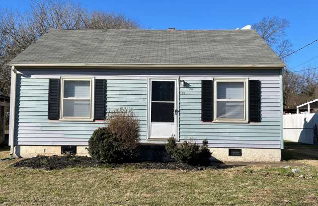 Knoxville 37917 - 2 bedroom, 1 bath home - Contact Lisa Vineyard and Shannon Russell (865) 216-9334 photos photos