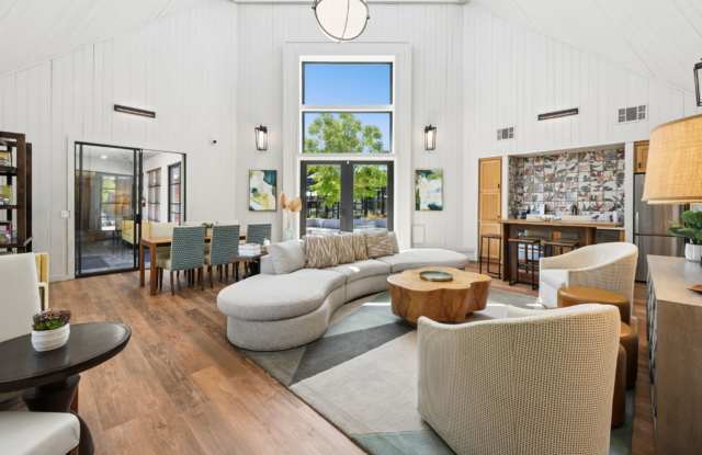 Indian Creek Apartments Gallery 4