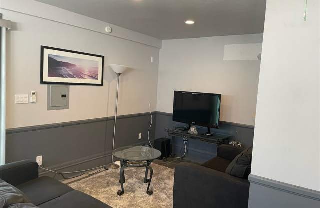 4348 Adenmoor Avenue Gallery 3