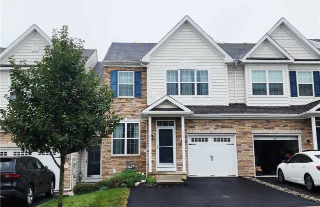 356 Redclover Lane Gallery 2