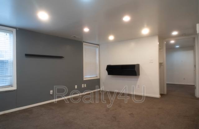 382 400 South Gallery 4