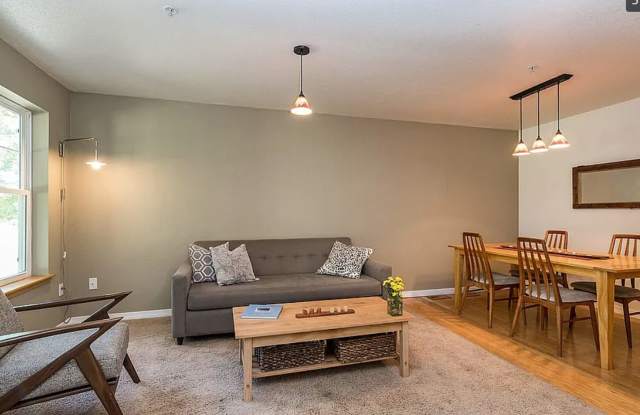 BEAUTIFUL 1 Bed 1 Bath Condo In North Boulder Gallery 4