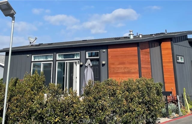 283 Cambridge - 283 Cambridge Way, Newport Beach, CA 92660