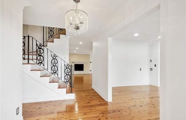 4112 LAKE TRAIL Drive Gallery 3