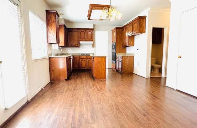 1407 Tudor Drive Gallery 3