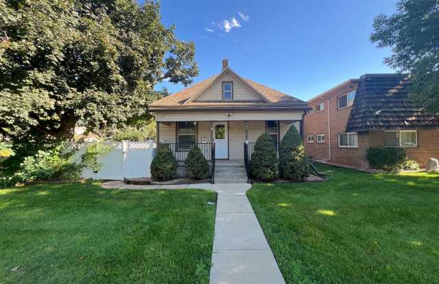 Historic Home Close to Downtown Loveland! Gallery 1