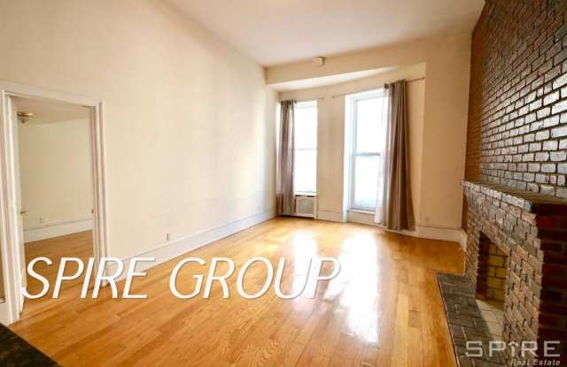 20 West 76th Street Gallery 4