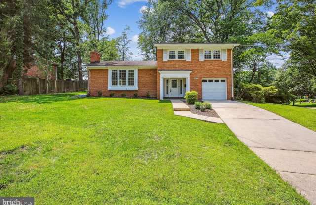 9826 INGLEMERE DR photos photos