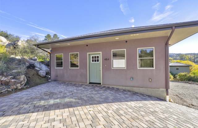 Beautiful 3-Bedroom Creekside Home Near Downtown Prescott with Detached Garage! Gallery 1
