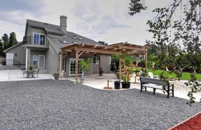 1195 Sunset Dr Gallery 4