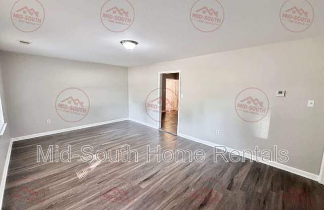3500 Hallbrook Street Gallery 4