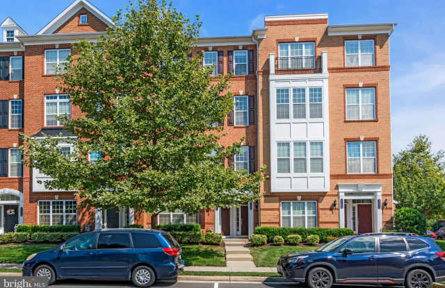 23548 BELVOIR WOODS Terrace - 23548 Belvoir Woods Terrace, Loudoun Valley Estates, VA 20148