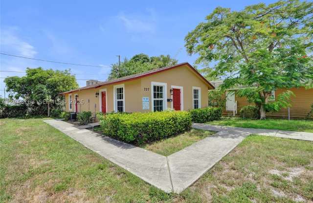 727 22nd St photos photos