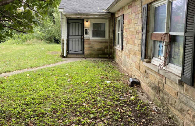 2163 Admiral Drive photos photos