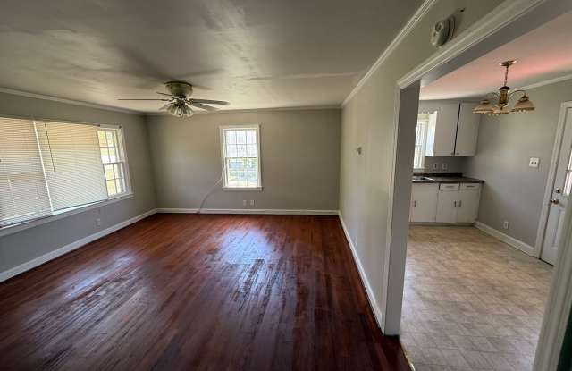 2 Bedroom House near Downtown Raleigh east of Oakwood photos photos 2 Bedroom House near Downtown Raleigh east of Oakwood photos photos