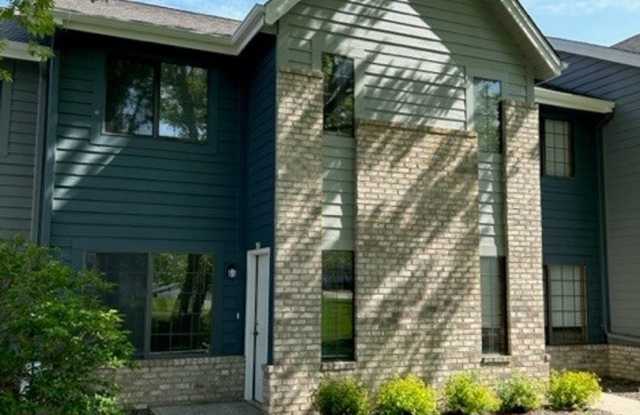 Lake Court Apartments photos photos
