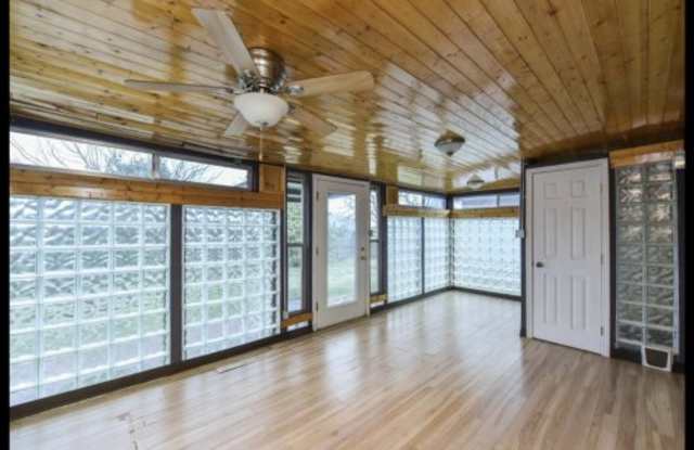 2319 Pennington Drive Gallery 3