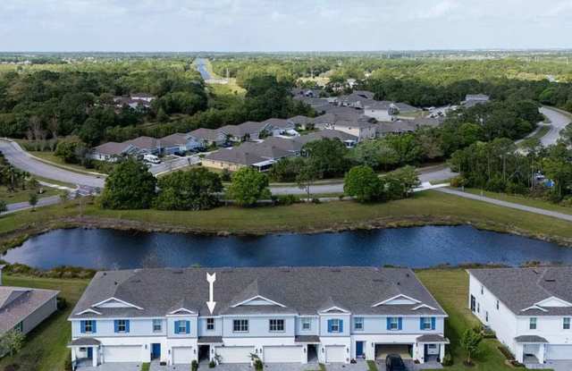 3 Bedroom 2.5 Bathroom Townhome with 2 Car Garage and Fenced Patio! photos photos