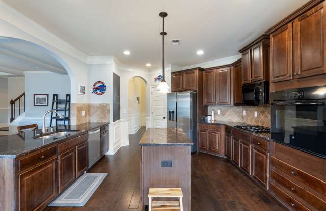646 Village Market Drive Gallery 3