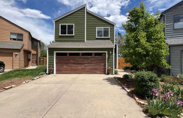 Beautiful 3 Bed/3 Bath in North Boulder Available 7/6 - 4072 Dawn Court, Boulder, CO 80304