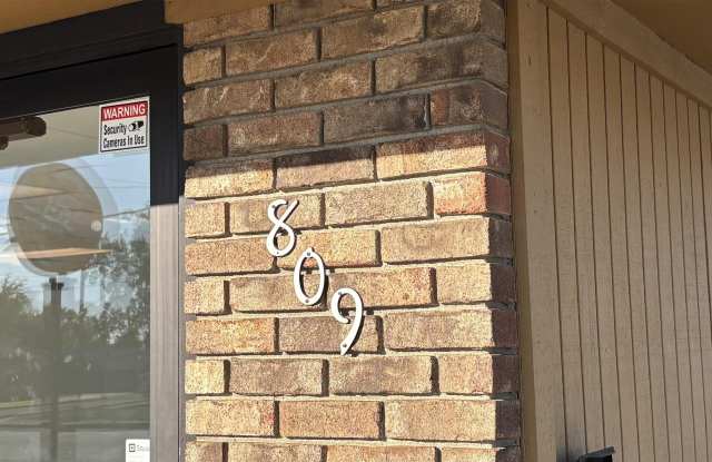 809 N Wayne Street Gallery 4