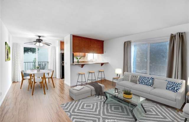 1637 E 5th Street photos photos