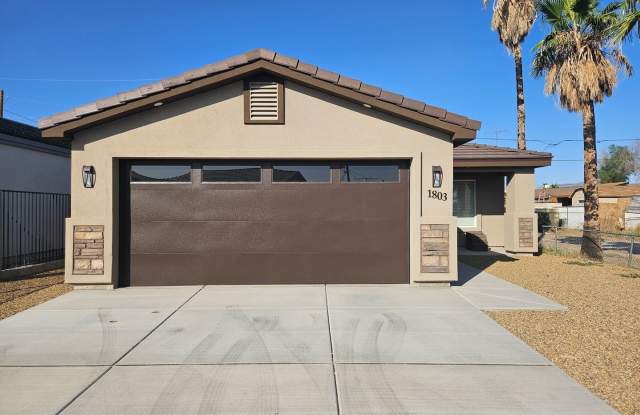 Brand New and Beautiful Stick Built Home in Bullhead City photos photos
