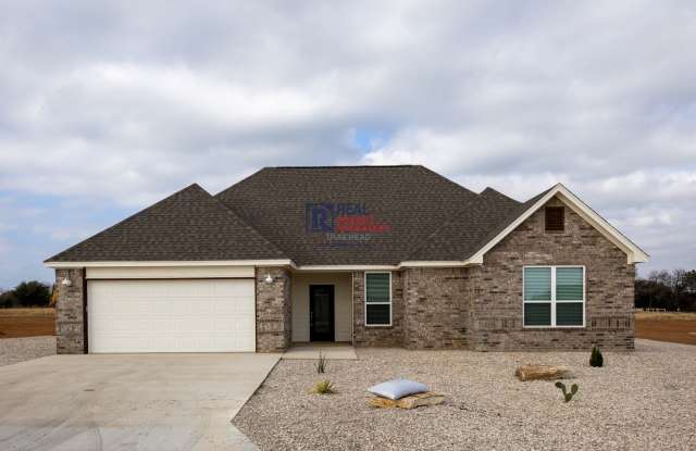 Stylish Glen Rose Home with Open Layout photos photos