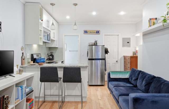 227-2 Marlborough St unit: 2 photos photos