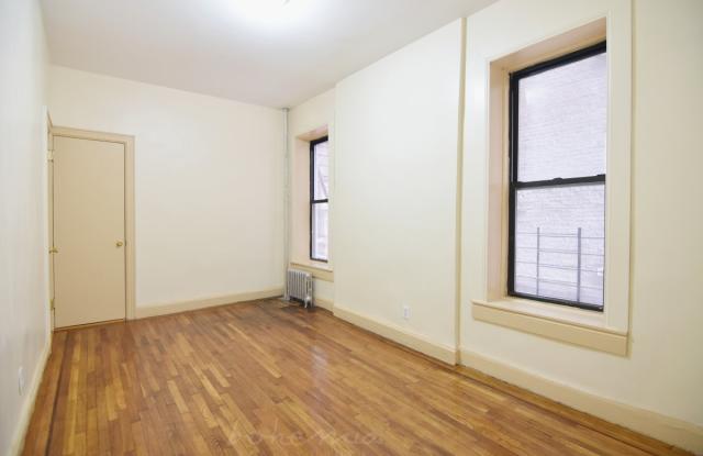 312 Manhattan Avenue Gallery 2