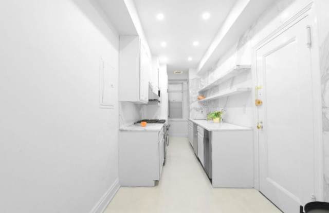 128 CENTRAL PARK SOUTH Gallery 3
