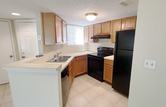 1916 Lake Atriums Circle, #40 - 40HOA PLAZA AT MILLENIUM - 1916 Lake Atriums Circle, Orange County, FL 32839