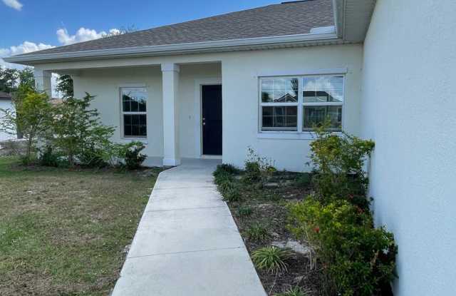 Spacious 3BR/2BA Cape Coral Home with Modern Upgrades Gallery 3