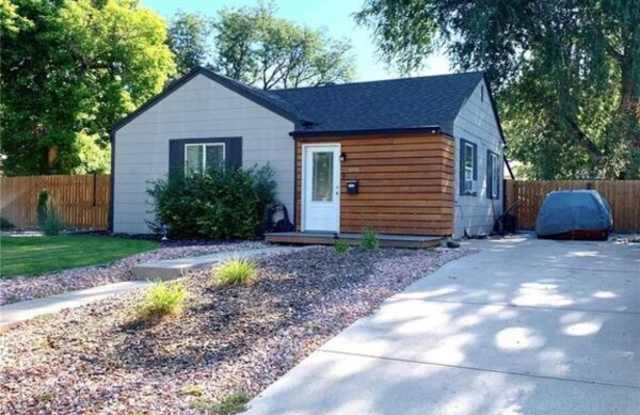 996 Lansing St Aurora CO 80010 - 996 Lansing St, Aurora, CO 80010