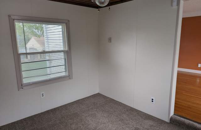 621 Sheridan Avenue North - 621 North Sheridan Avenue, Minneapolis, MN 55411