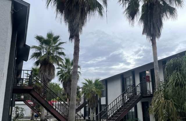 Baywatch Apartments- Five Minutes Driving from USF Gallery 2