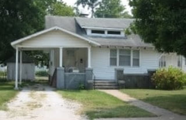 616 E Grand - 616 East Grand Street, Springfield, MO 65807
