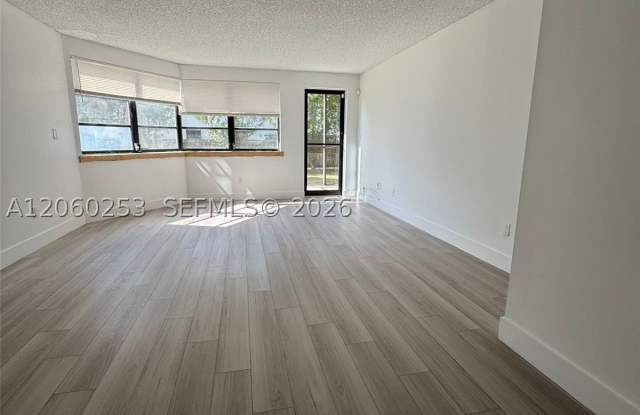 20860 San Simeon Way Gallery 1