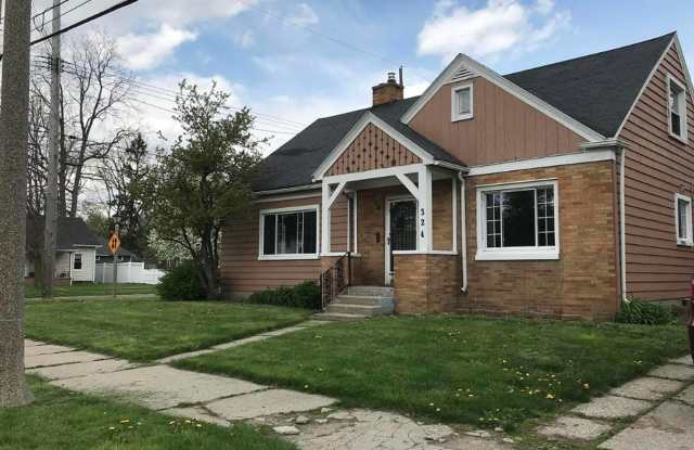 Beautifully Remodeled 3-Bedroom Home (section 8 approved) Gallery 3