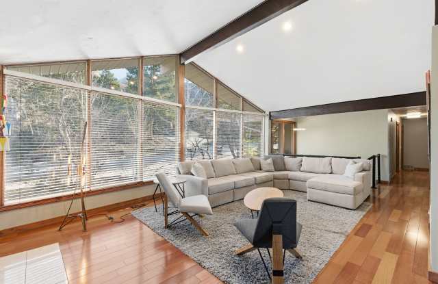 8682 Alpen Circle photos photos